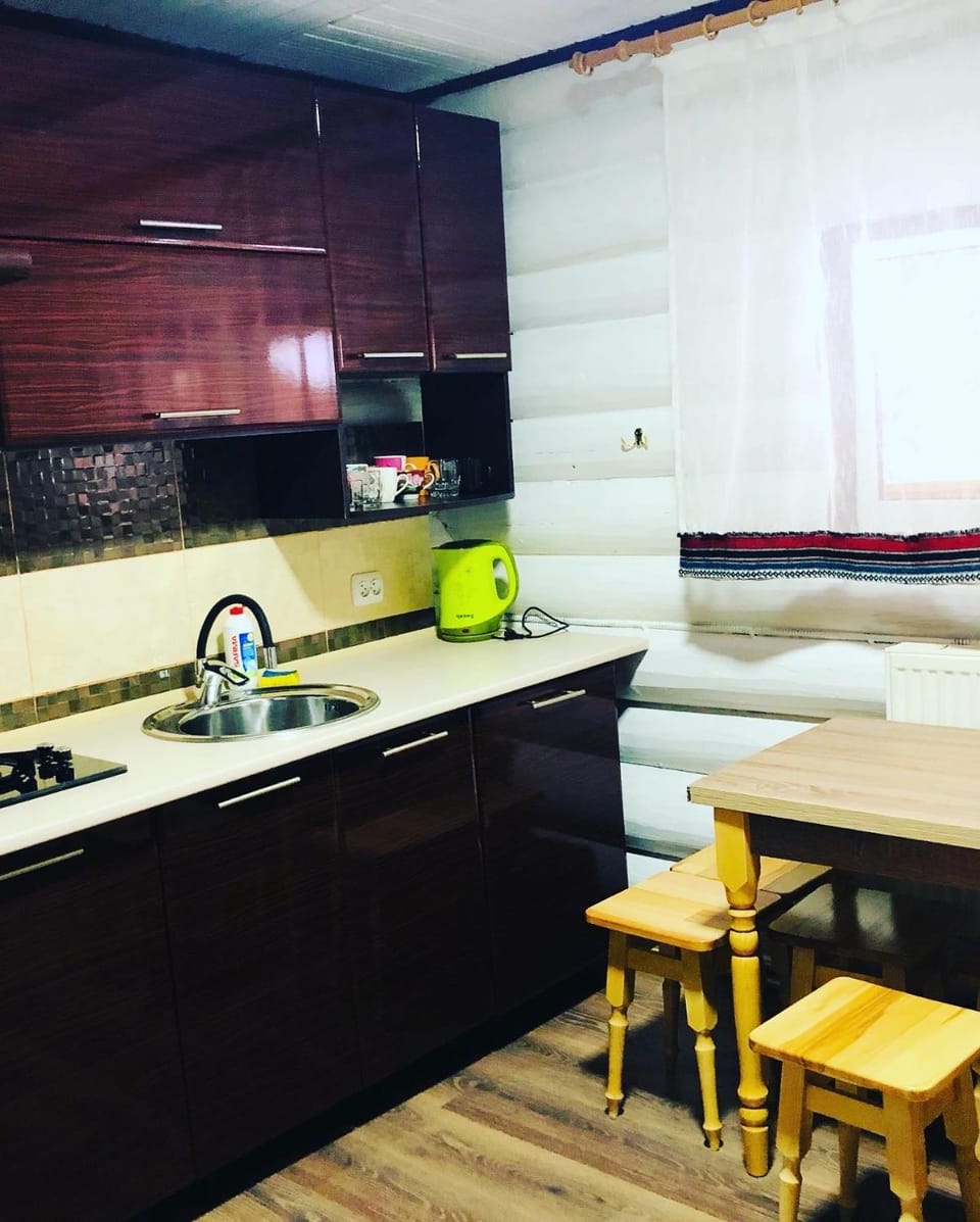 У Віти котедж 1 Apartment in Ukraine