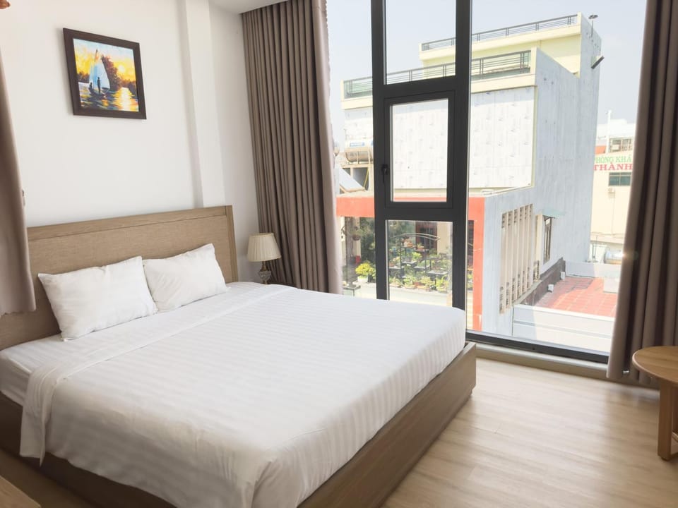 Bed, View (from property/room), Balcony/Terrace, Photo of the whole room, Bedroom