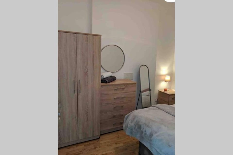 Cozy 1BR Apt Cardiff Bay Great Value Stay Apartment in Cardiff