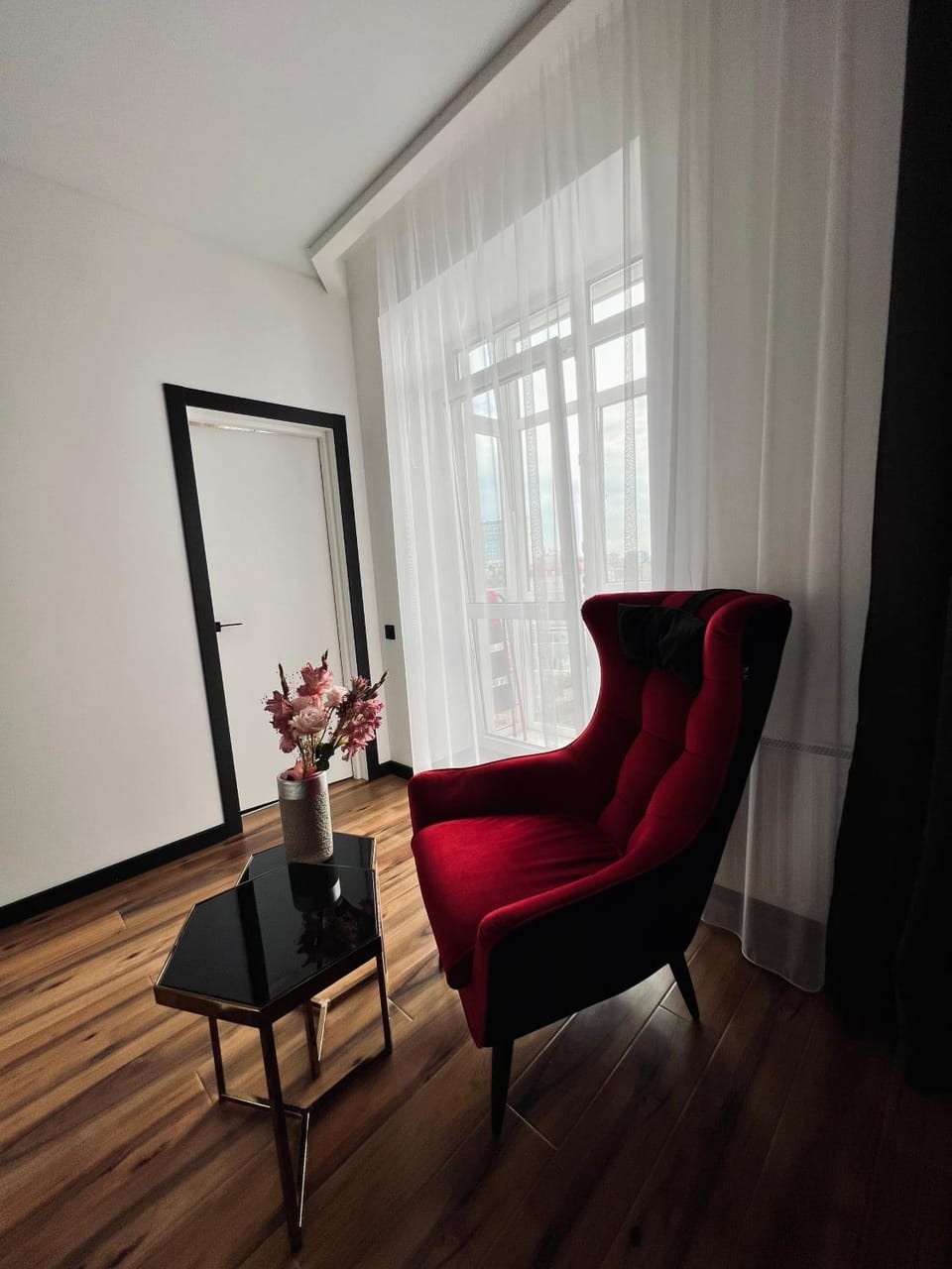 Exclusive apartment & ЖК Театральний ЦЕНТР Підземний ПАРКІНГ Apartment in Ukraine