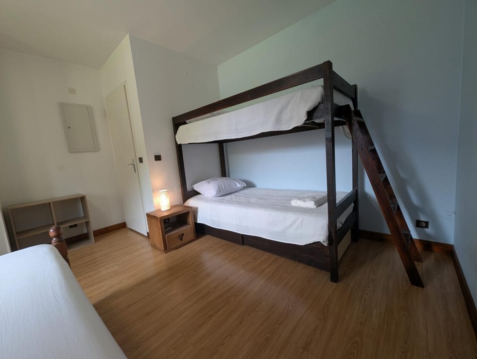 bunk bed