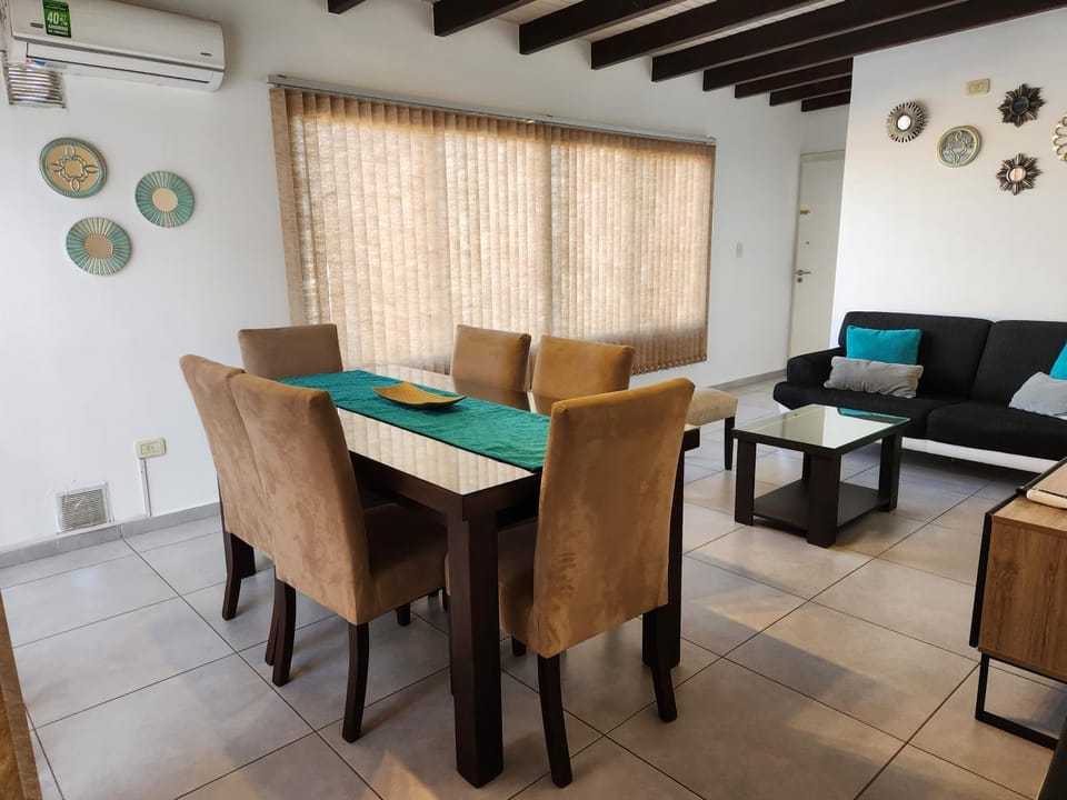Apartamento Deluxe Senderos del Vino I, con cochera incluida, Desayuno opcional Apartment in Maipú