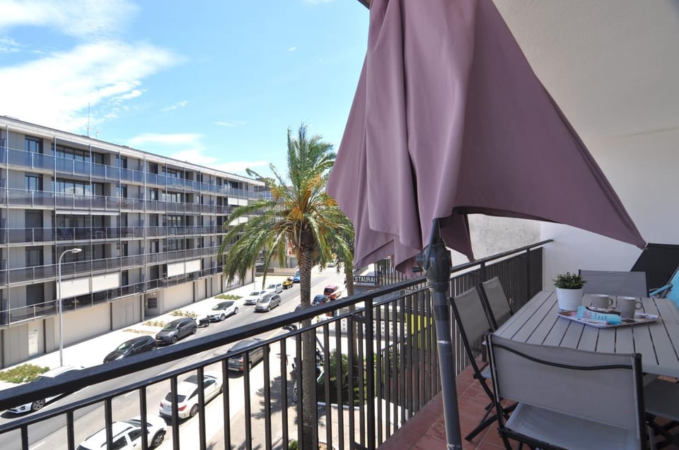 Neighbourhood, View (from property/room), Balcony/Terrace, Street view
