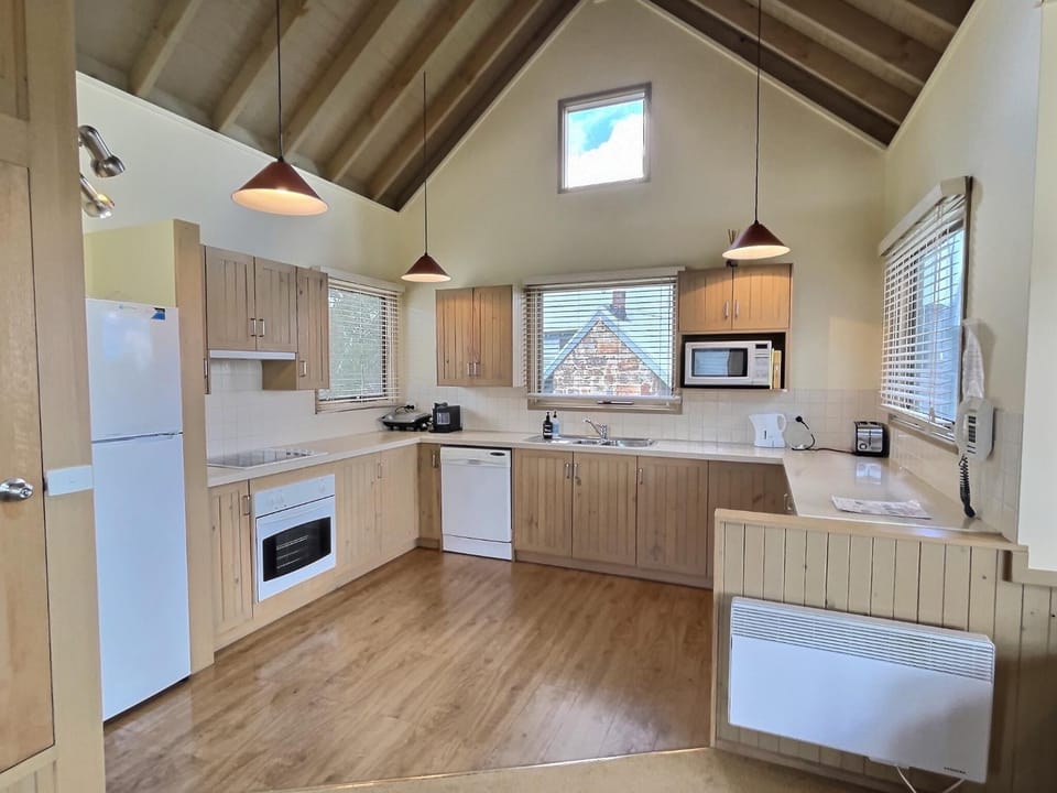360 Degrees, alpine-getaways Chalet in Dinner Plain