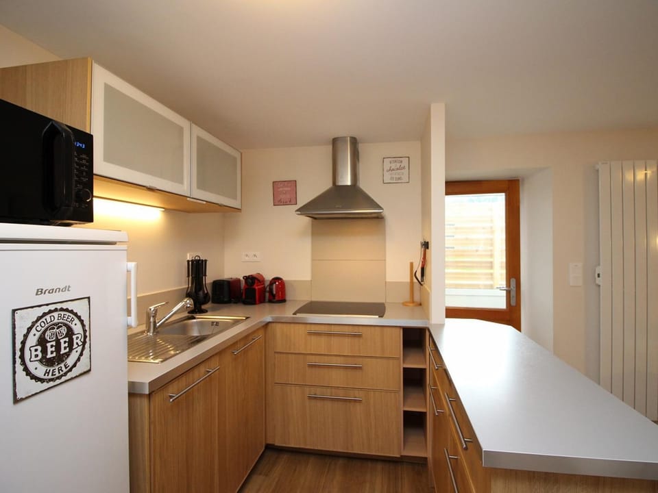 Appartement 3 pièces avec WIFI à 300 m des Thermes - FR-1-608-204 Apartment in Auvergne-Rhône-Alpes