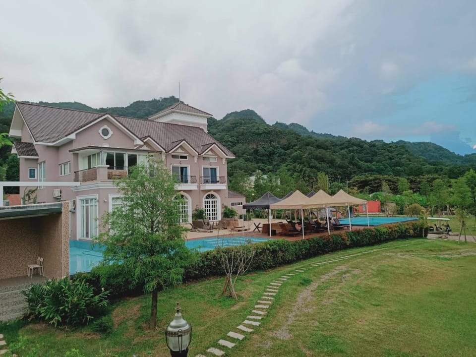 沐光山居-歐瑪魯莊園 Bed and Breakfast in Taiwan, Province of China