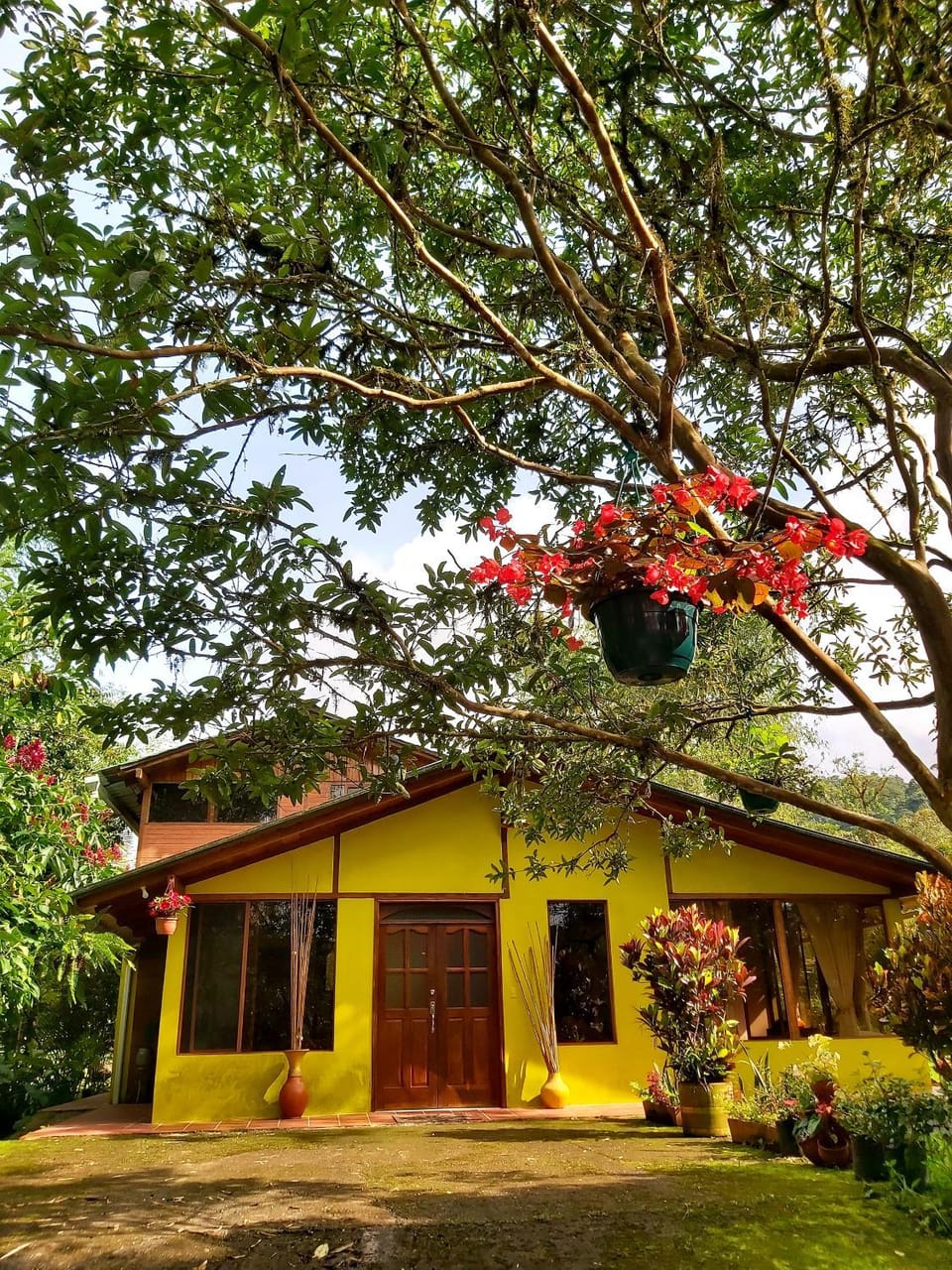 Senz Chalet Riverside - Mindo House in Pichincha