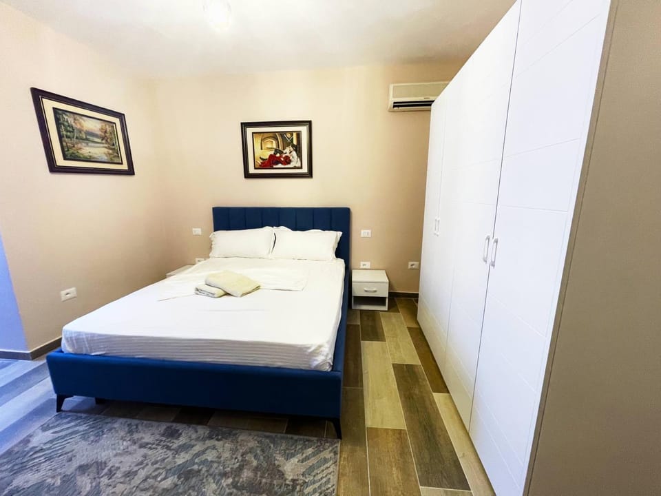 Bed, Bedroom, wardrobe