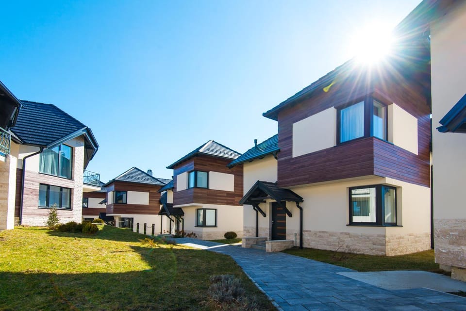 Property building, View (from property/room)