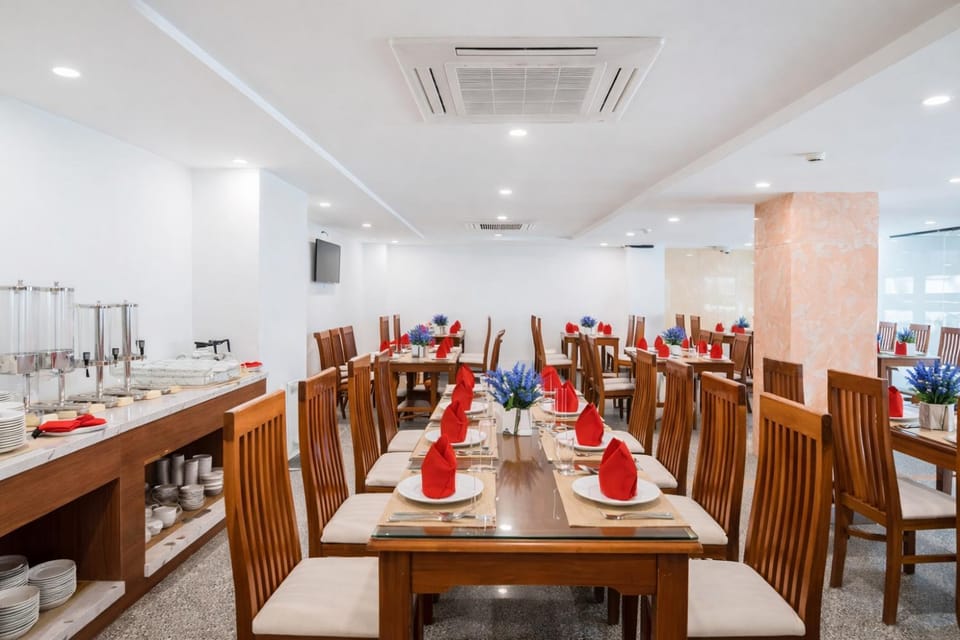 Restaurant/places to eat, Food and drinks