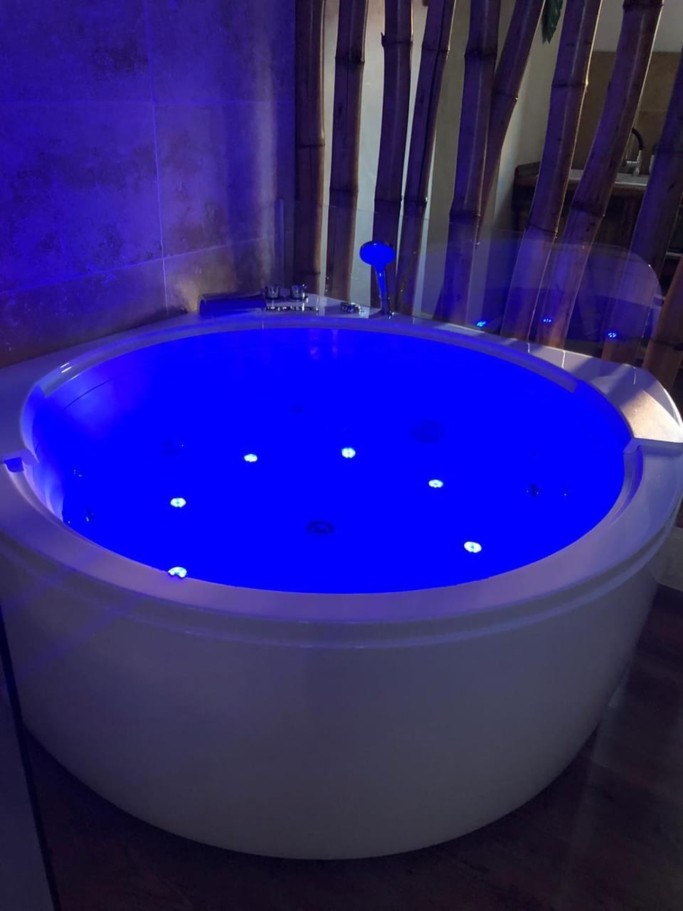 Hot Tub, Hot Tub