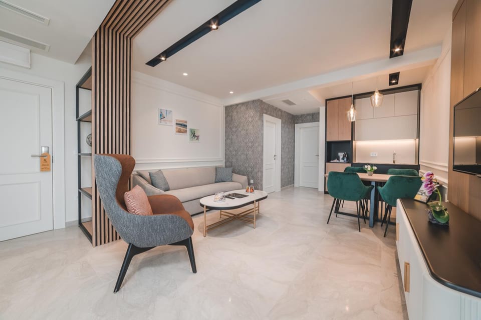 Kitchen or kitchenette, Living room
