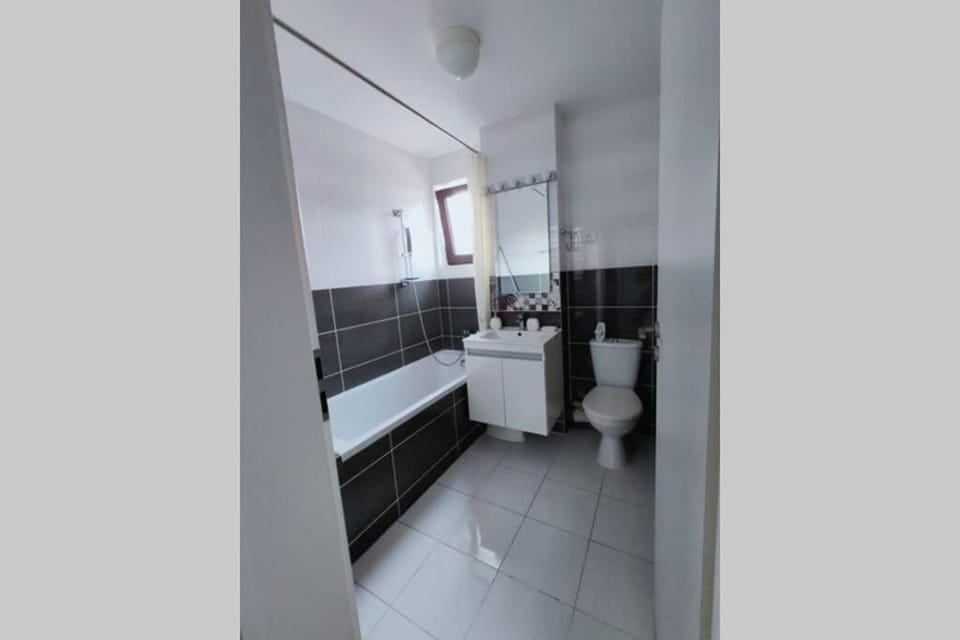 Sunny Apartment 2BR Apartment in Constanța County