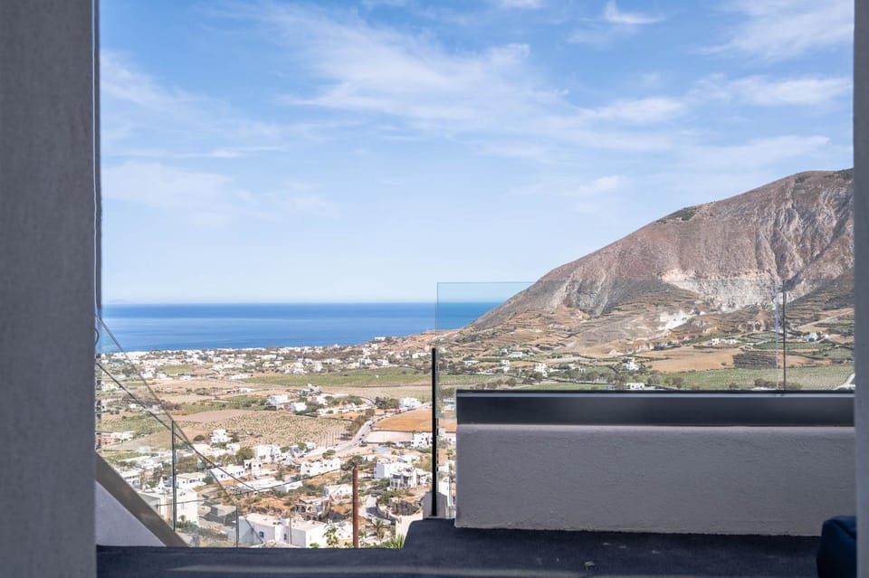 Balcony/Terrace, City view, Mountain view, Sea view, Quiet street view