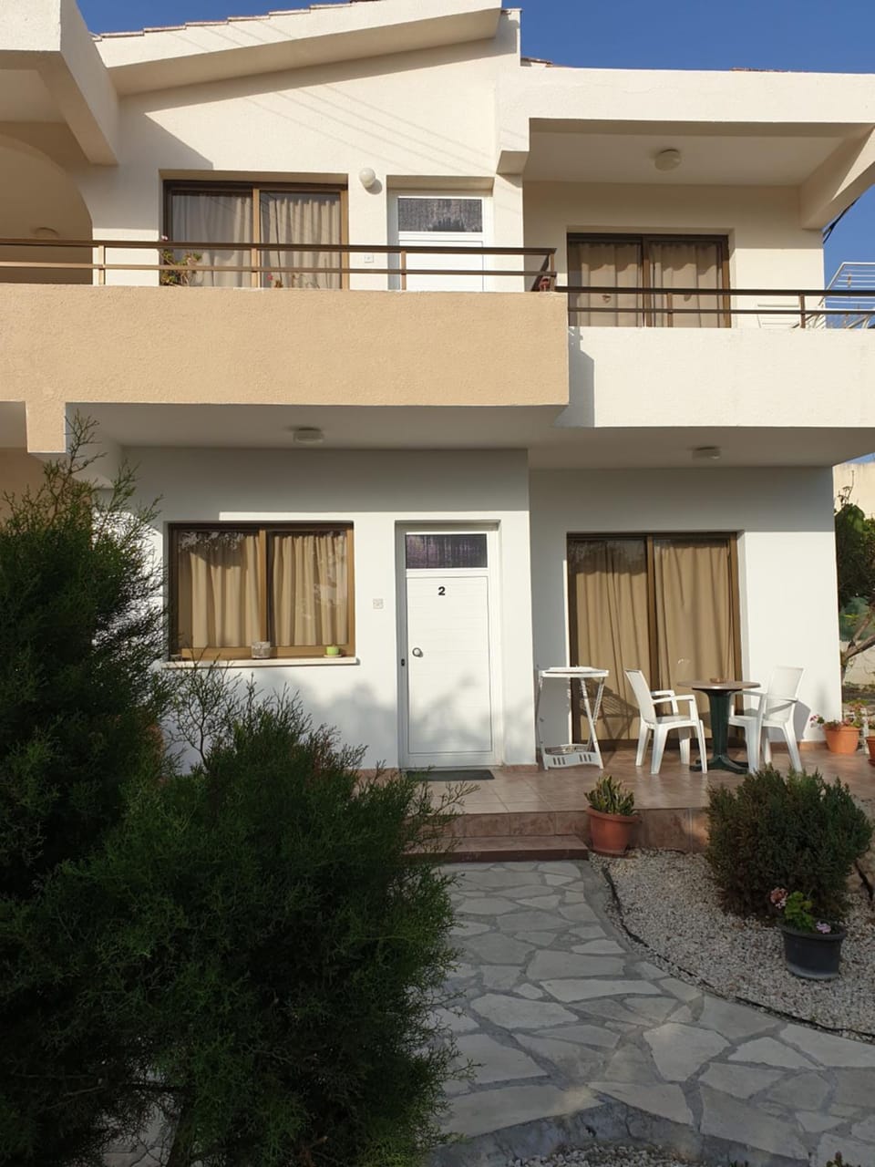 Property building, Patio, Facade/entrance