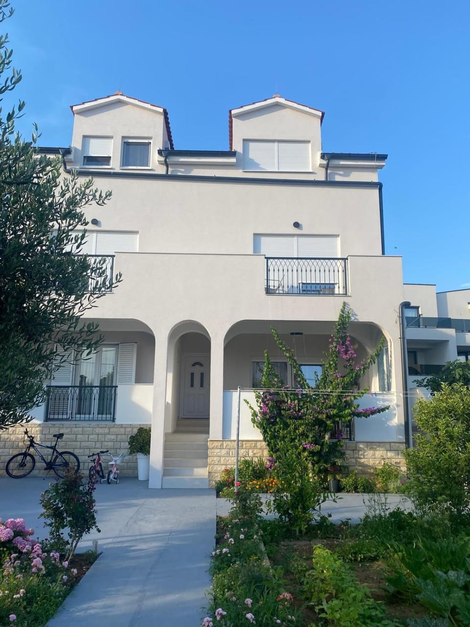 Apartment Nora near the beach - by TA Leut Agency Apartment in Zadar County