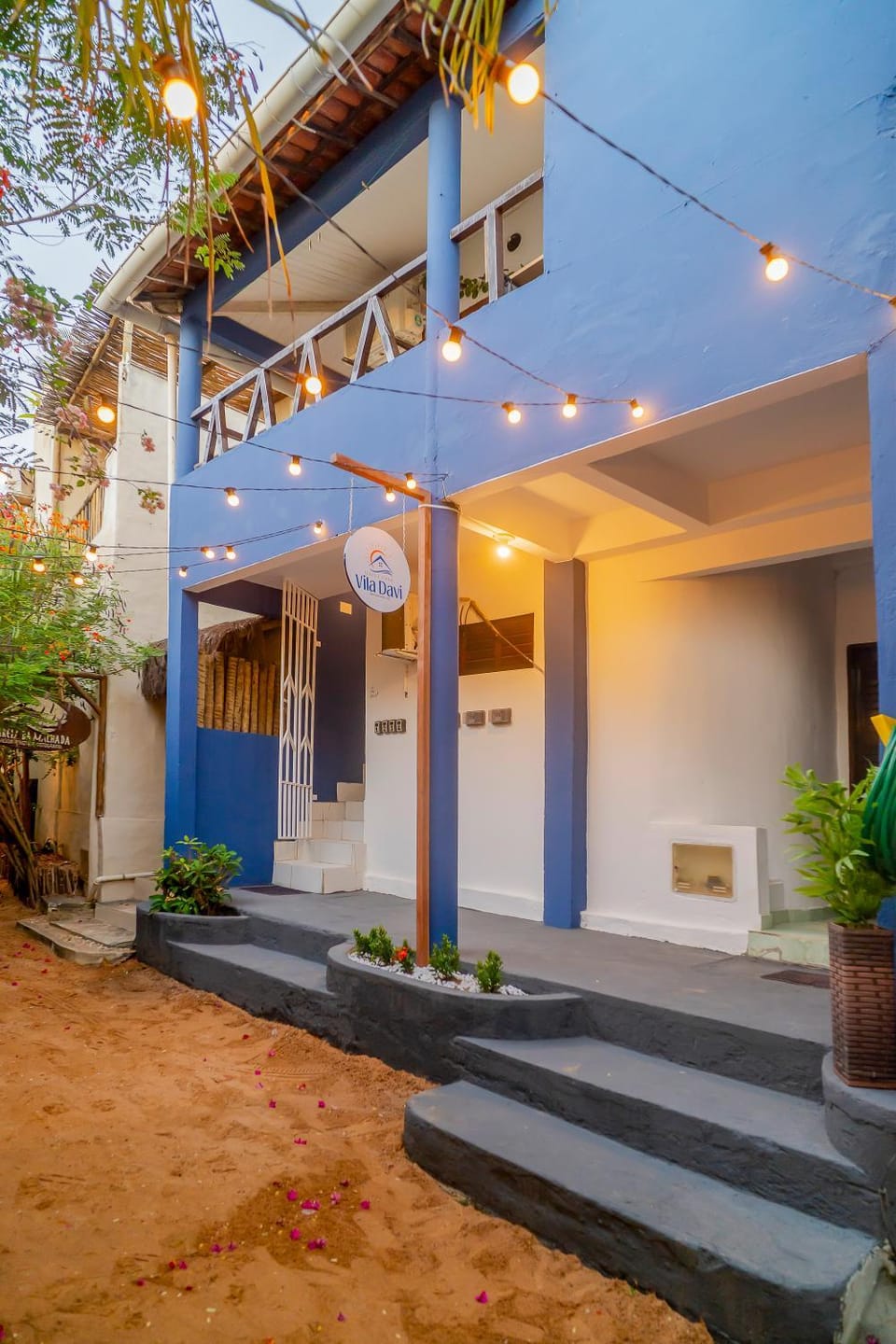 Property building, Day, Garden, Garden view
