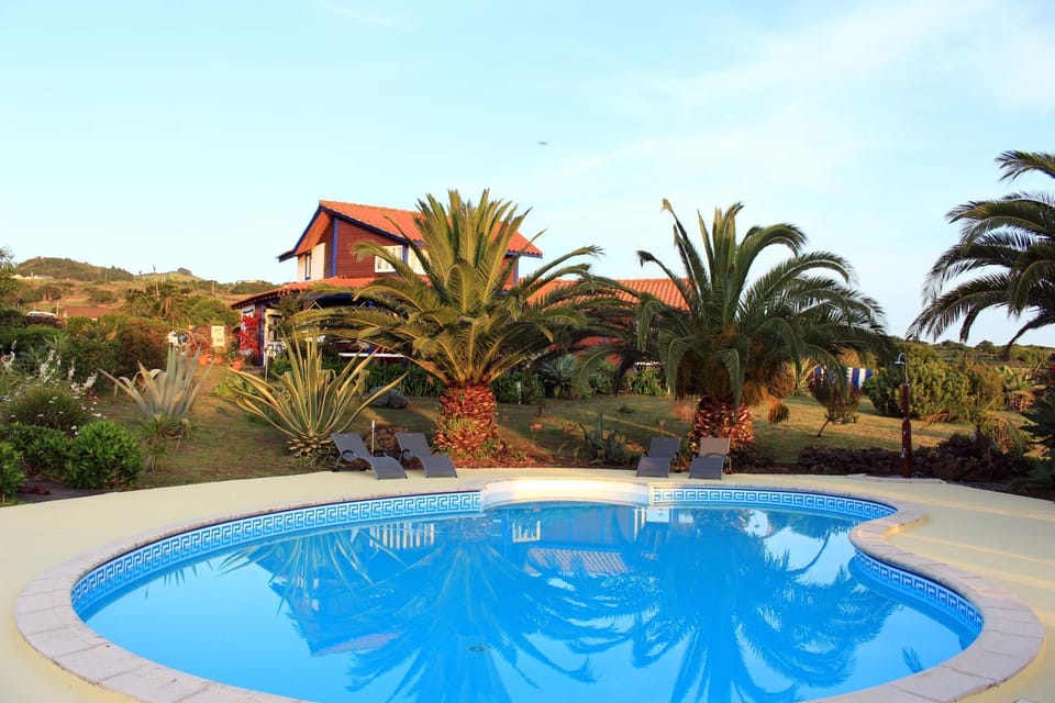 Property building, Garden, Pool view, Swimming pool