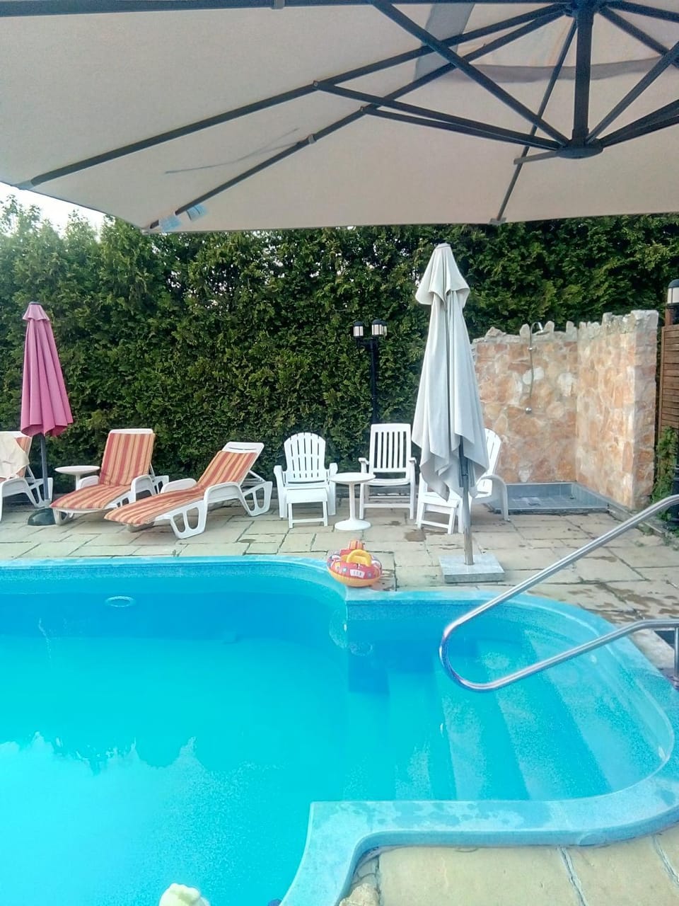 Swimming pool