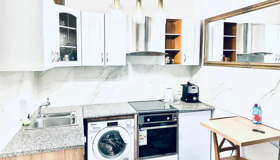 Kitchen or kitchenette, Dining area, dishwasher, minibar, pet friendly, stove, toaster, washing machine