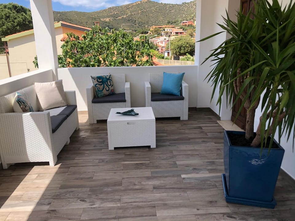 Patio, Balcony/Terrace, Seating area