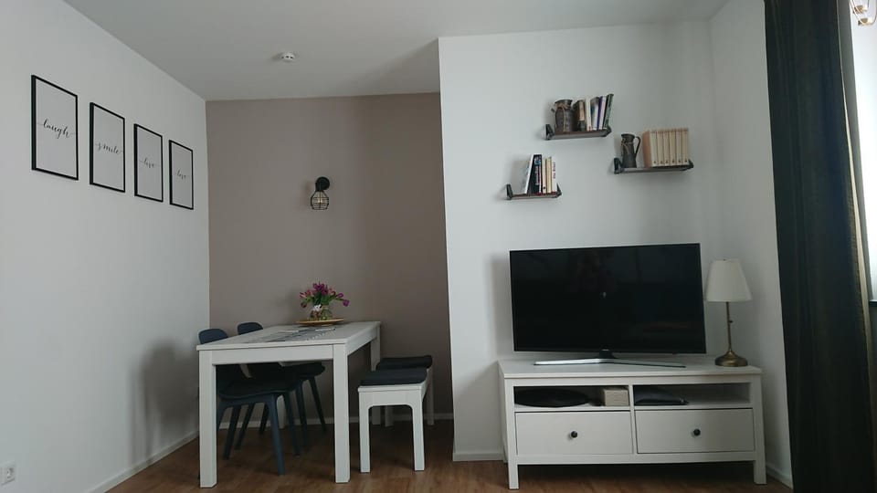 Communal lounge/ TV room, Dining area