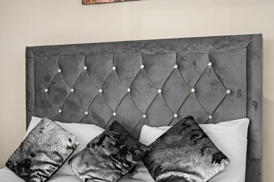 Lt Properties studio apartment Central Luton Apartment in Luton