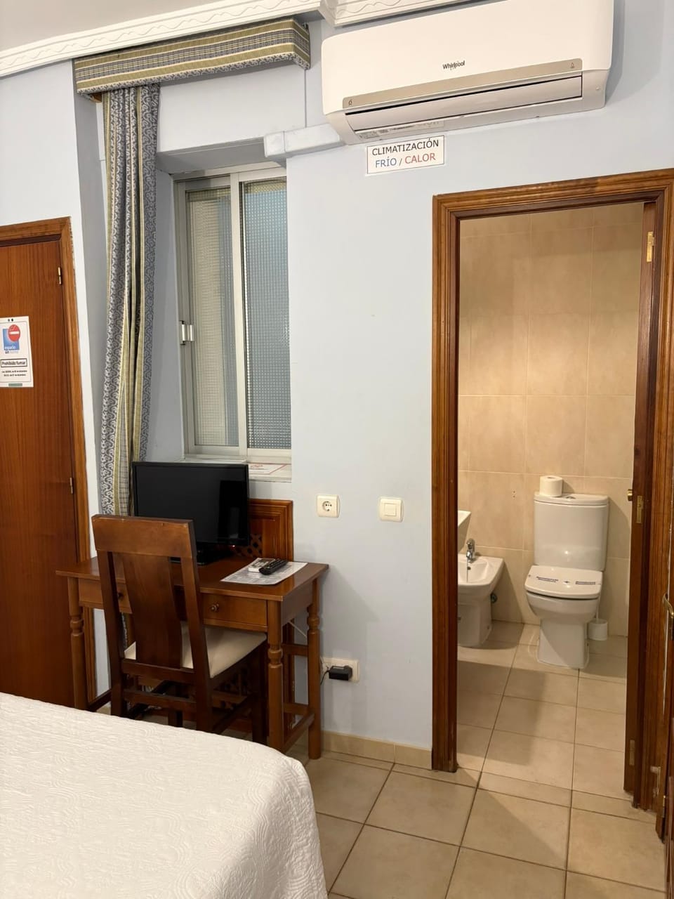 Hostal Cerezo 2 Bed and Breakfast in Extremadura, Spain