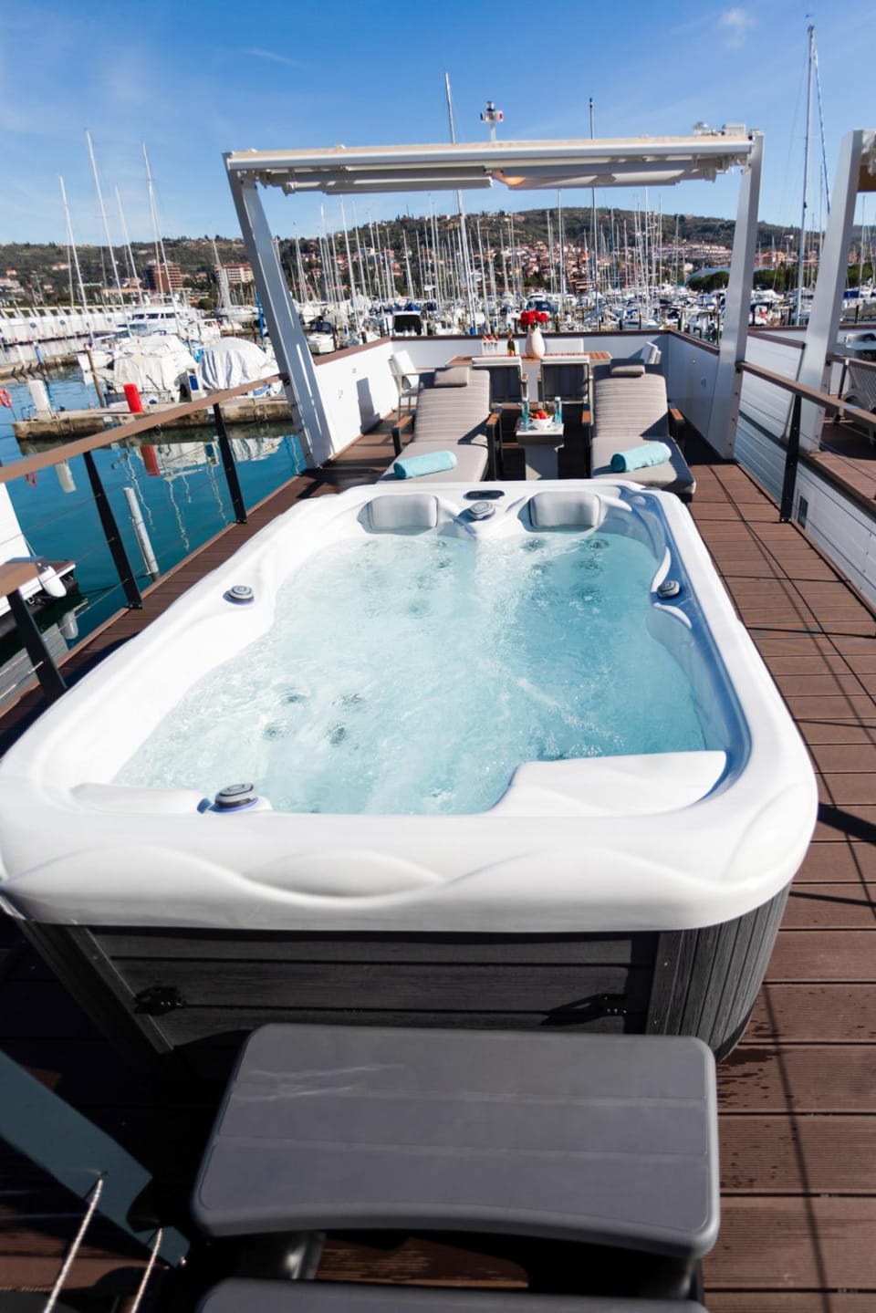 Patio, Patio, Mountain view, Sea view, Sea view, Bath