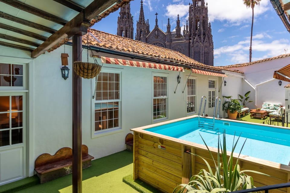 Patio, Pool view, Swimming pool