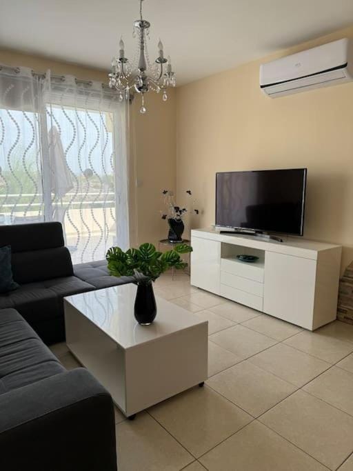 NISSI BEACH Apt 7 BIG VERANDA AND FREE WIFI Apartment in Ayia Napa