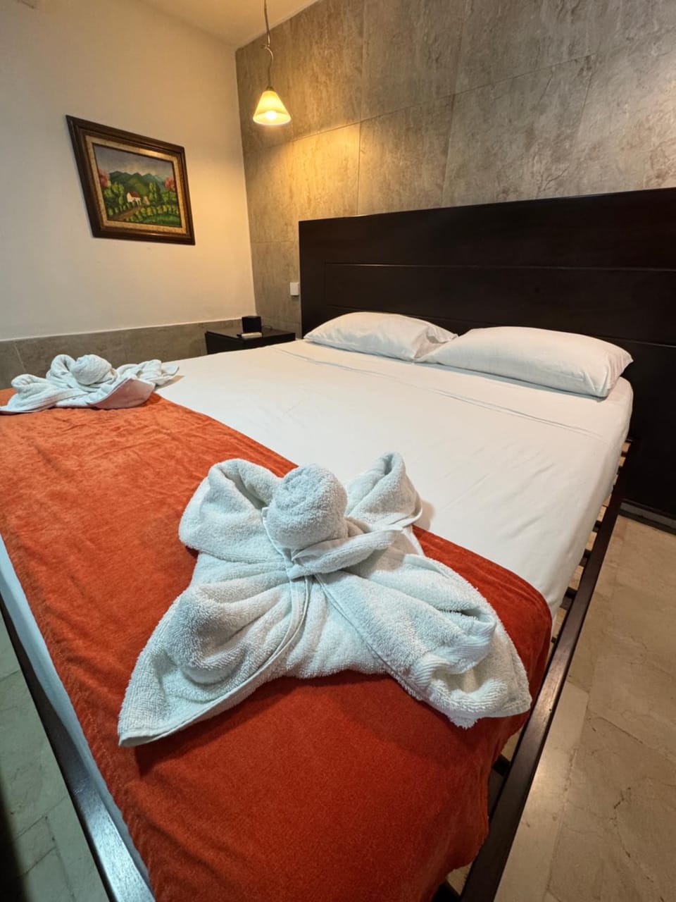 Bed, Bedroom, towels