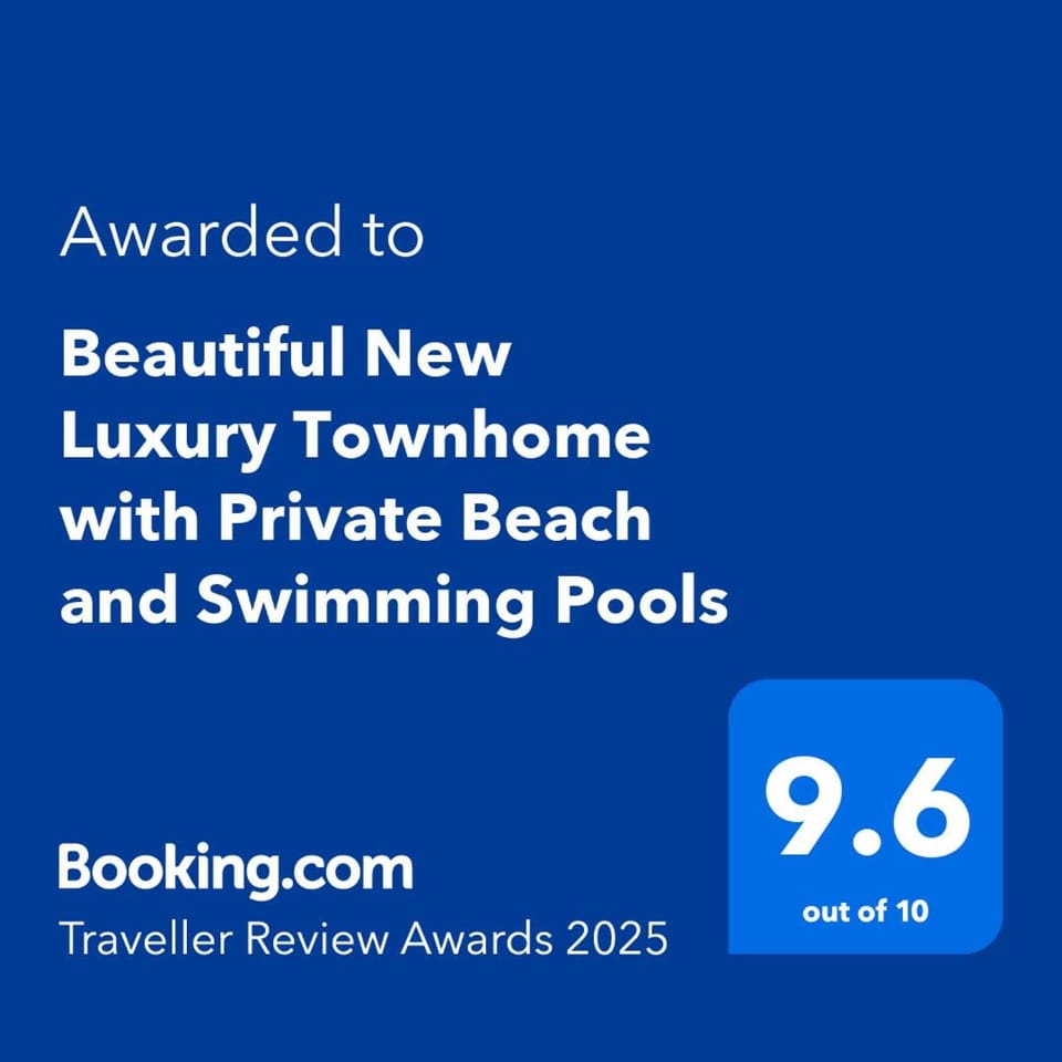 Beautiful New Luxury Townhome with Private Beach and Swimming Pools House in Ruskin