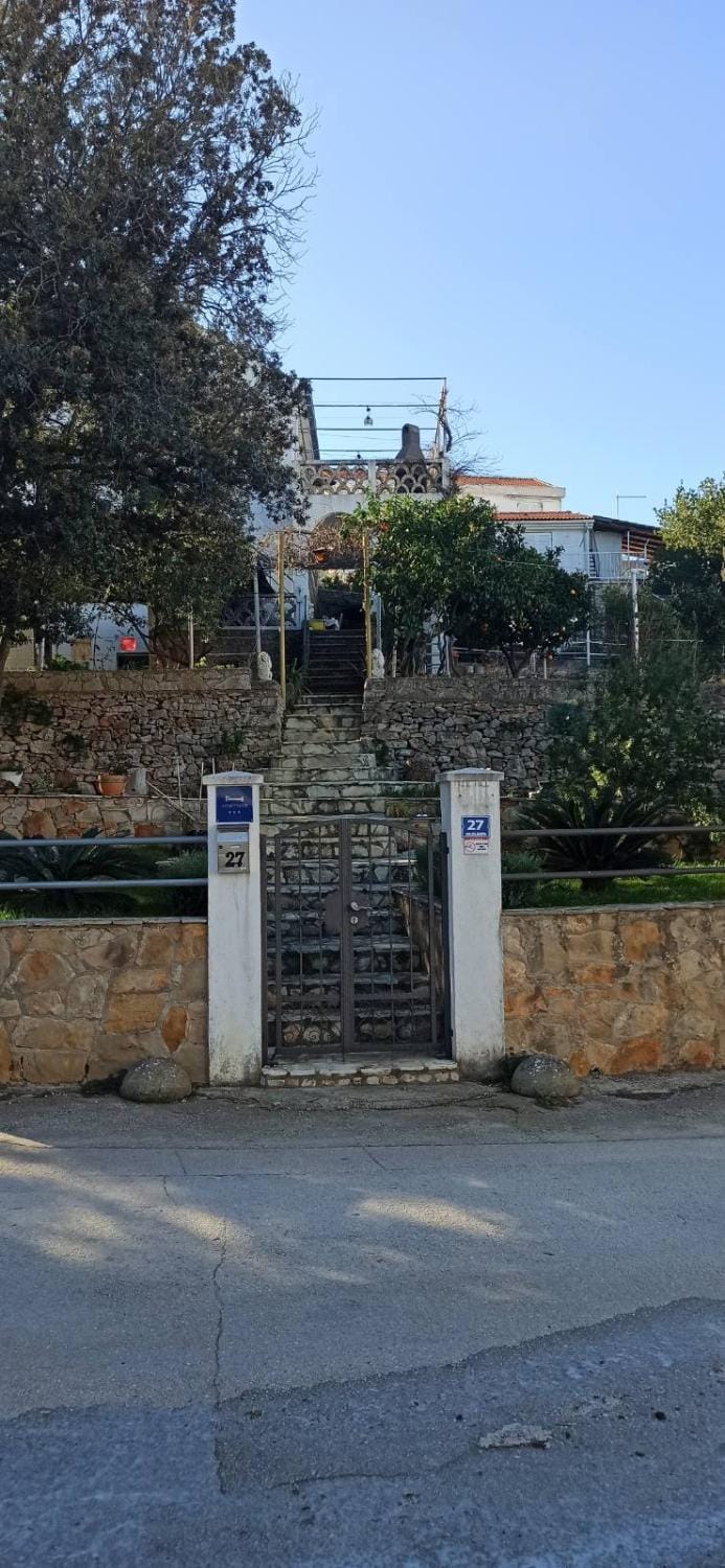 Property building, Day