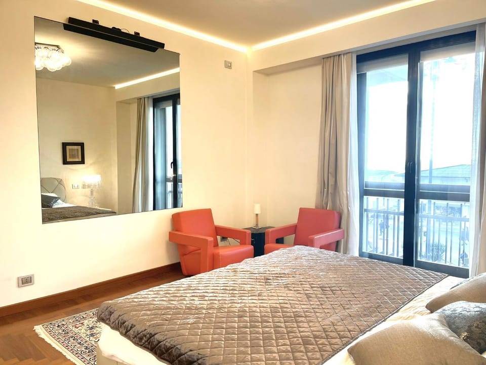 Appartamento fronte mare con parcheggio privato Apartment in Viareggio