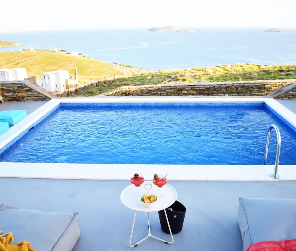 Pool view, Sea view, Swimming pool