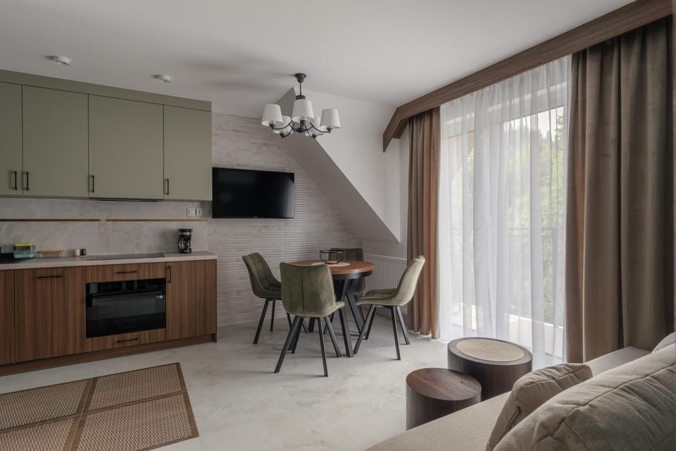 TV and multimedia, Living room, Seating area, stove