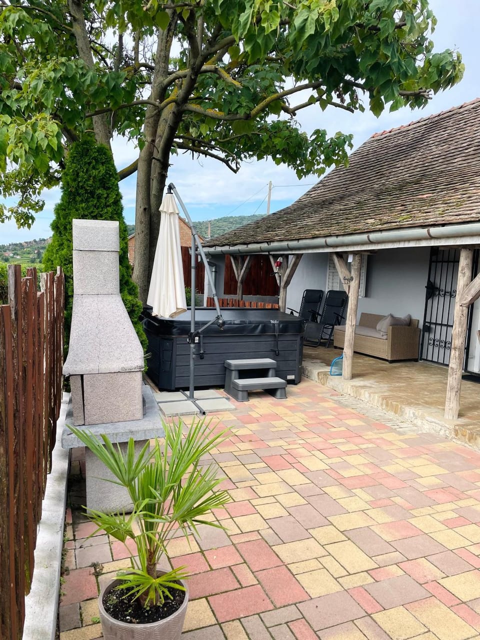 Property building, Garden, Garden view