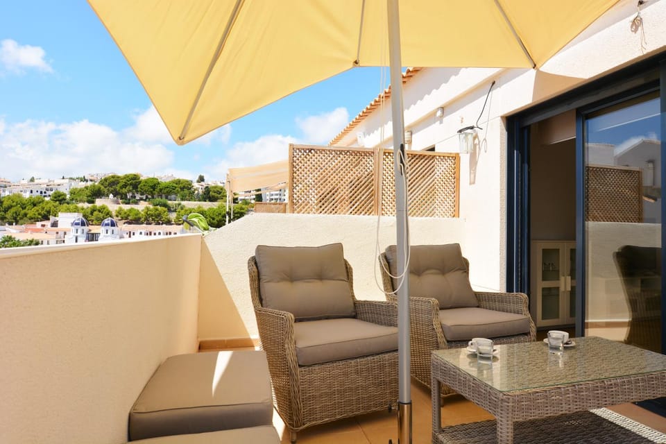 View (from property/room), Balcony/Terrace, Balcony/Terrace, Living room, Seating area