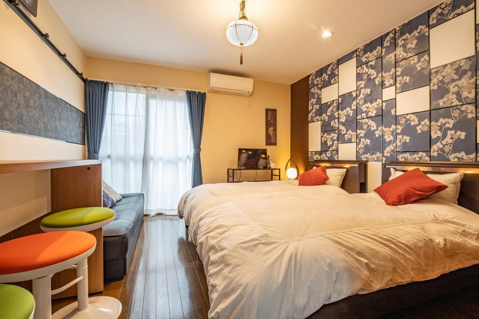 Bed, Living room, Bedroom
