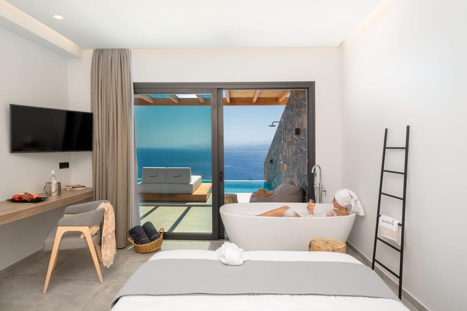 Photo of the whole room, Bedroom, Sea view, Bath