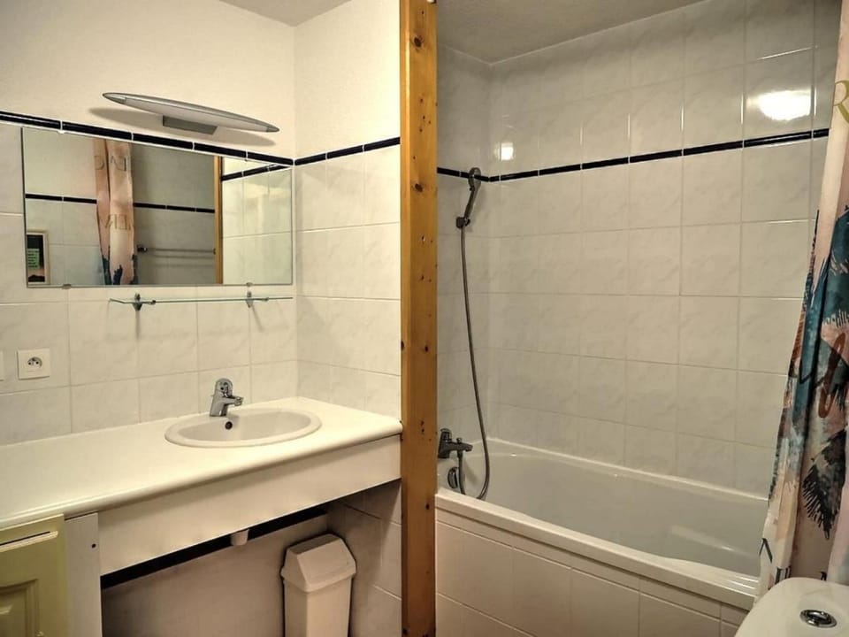Bathroom, Family