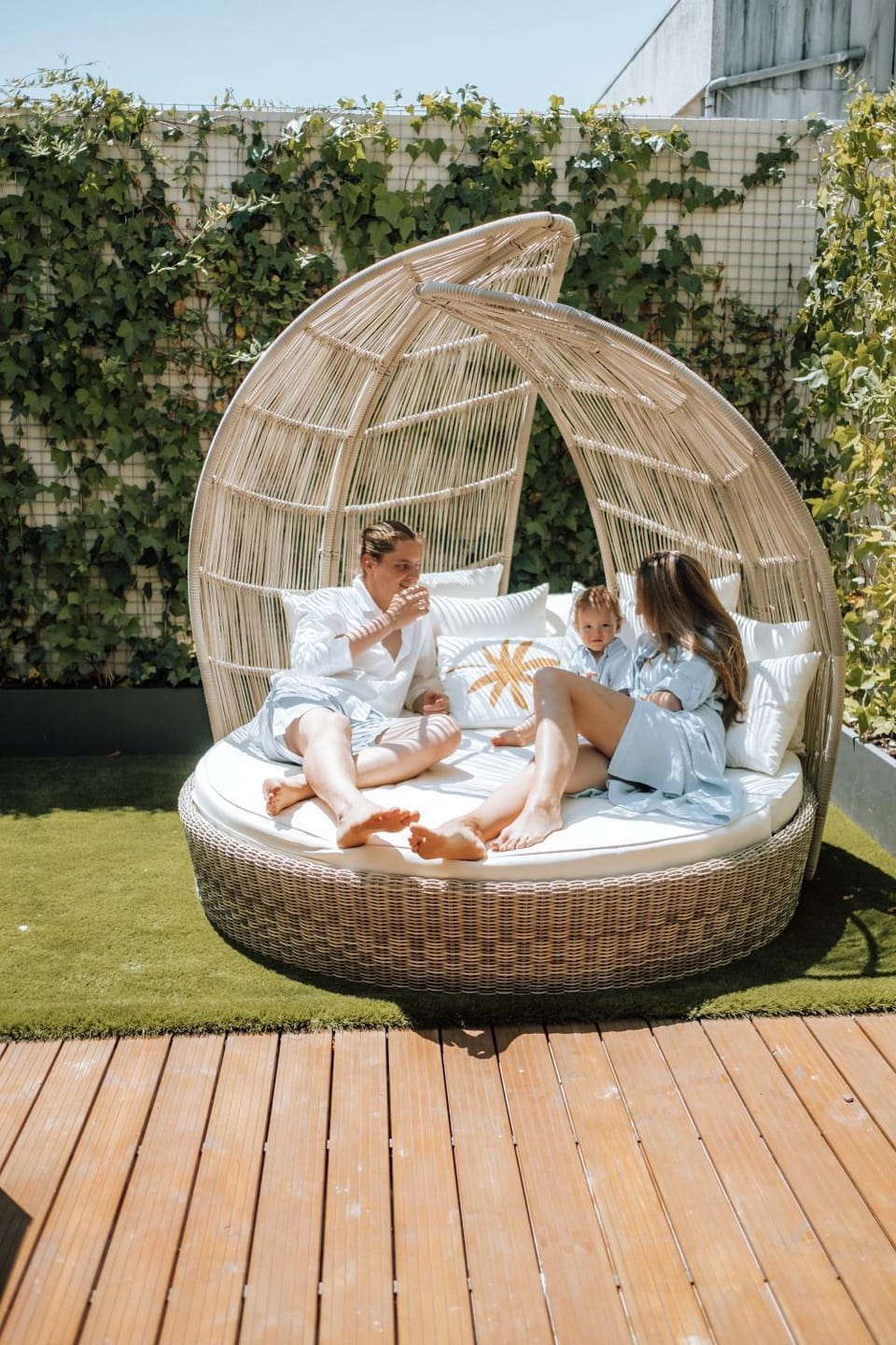 Patio, People, Balcony/Terrace, Decorative detail, children, Family