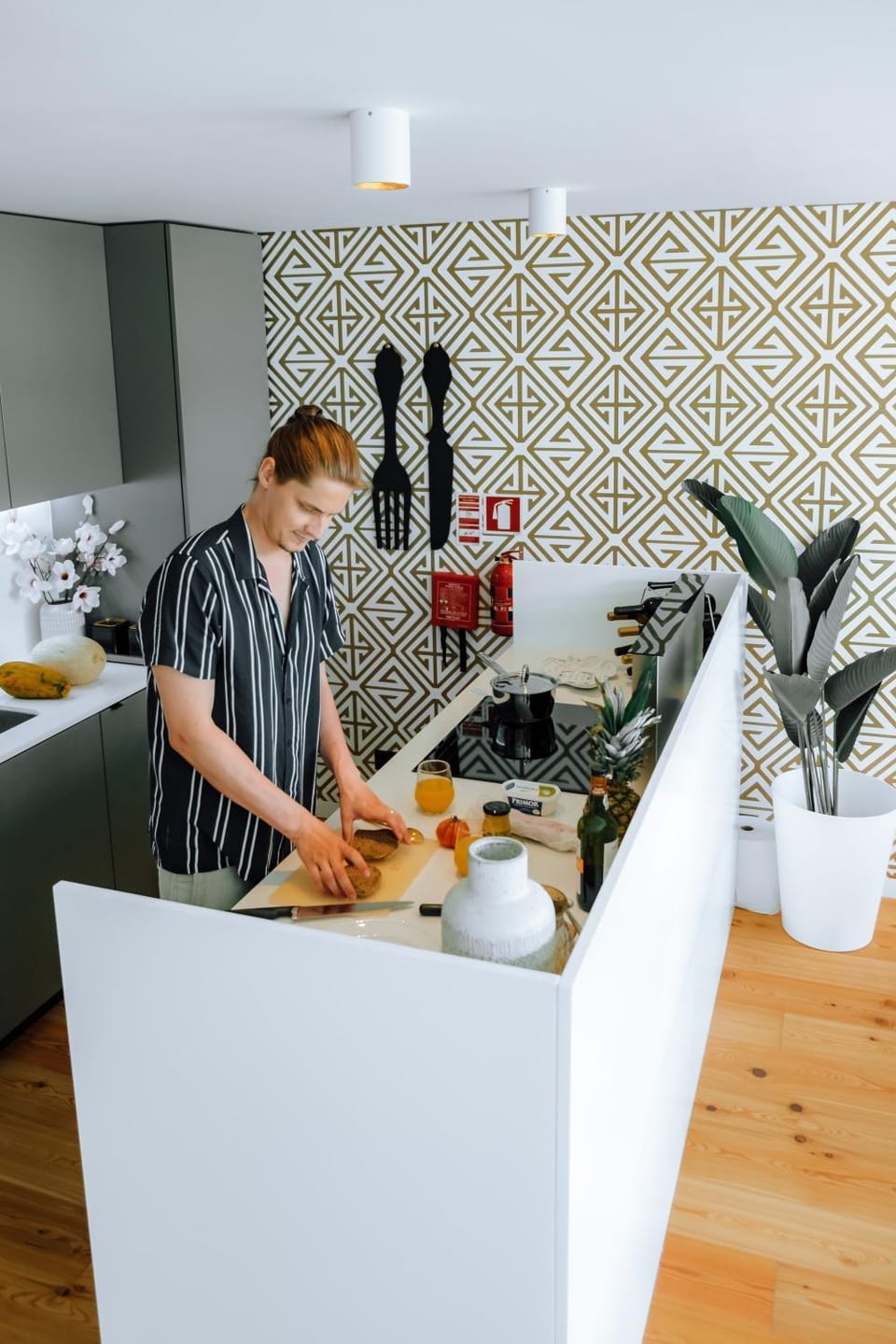 People, Kitchen or kitchenette, Guests, kitchen
