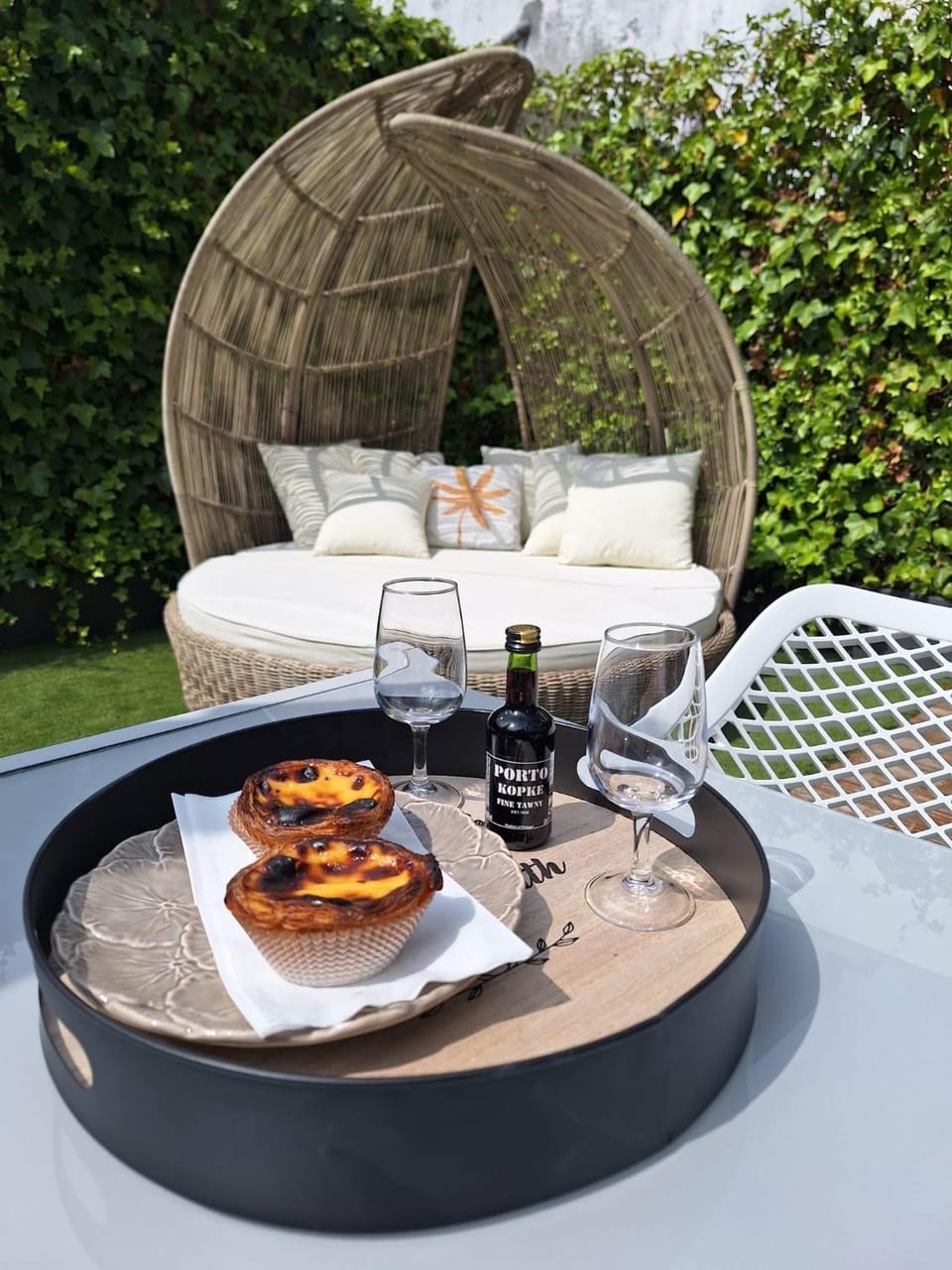 Balcony/Terrace, Food and drinks, Food