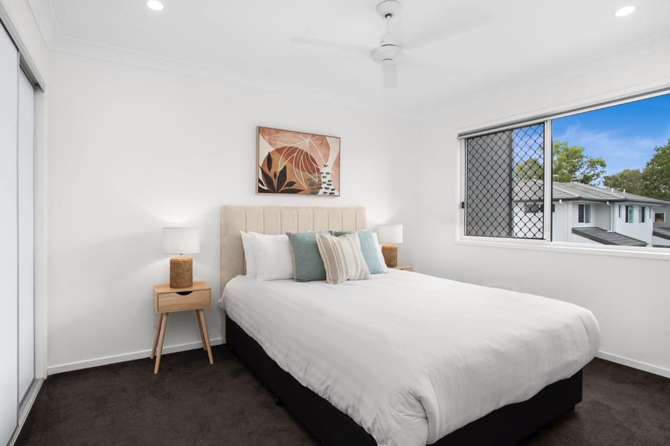 Comfortable 3-Bed Retreat Close Parks House in Brisbane