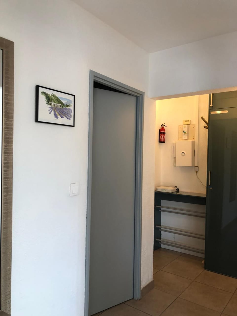Agreable T2 1 chambre plage à 4 mn CLIM Parking Wifi Apartment in La Seyne-sur-Mer