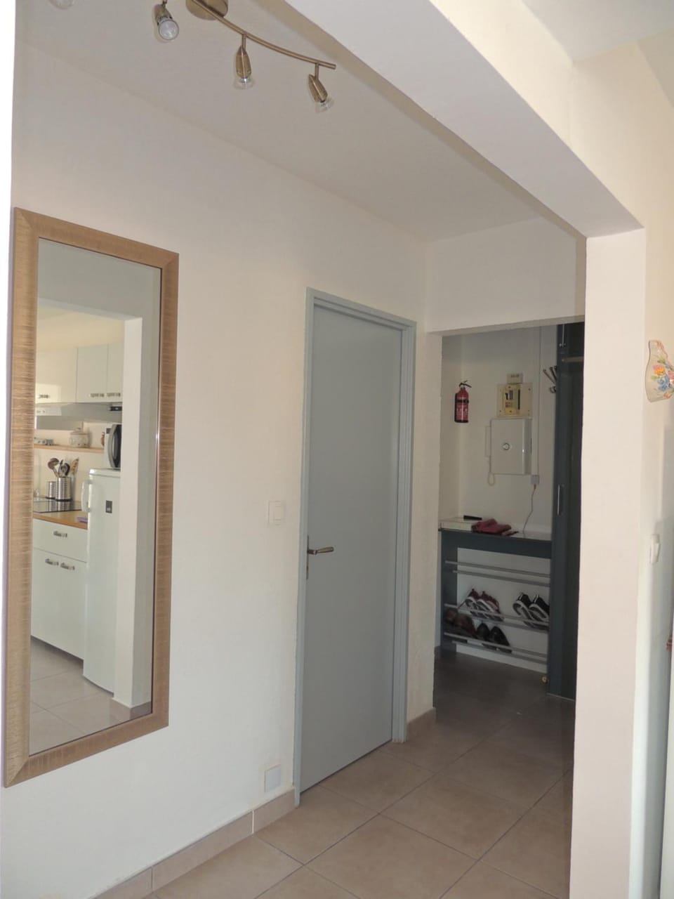 Agreable T2 1 chambre plage à 4 mn CLIM Parking Wifi Apartment in La Seyne-sur-Mer