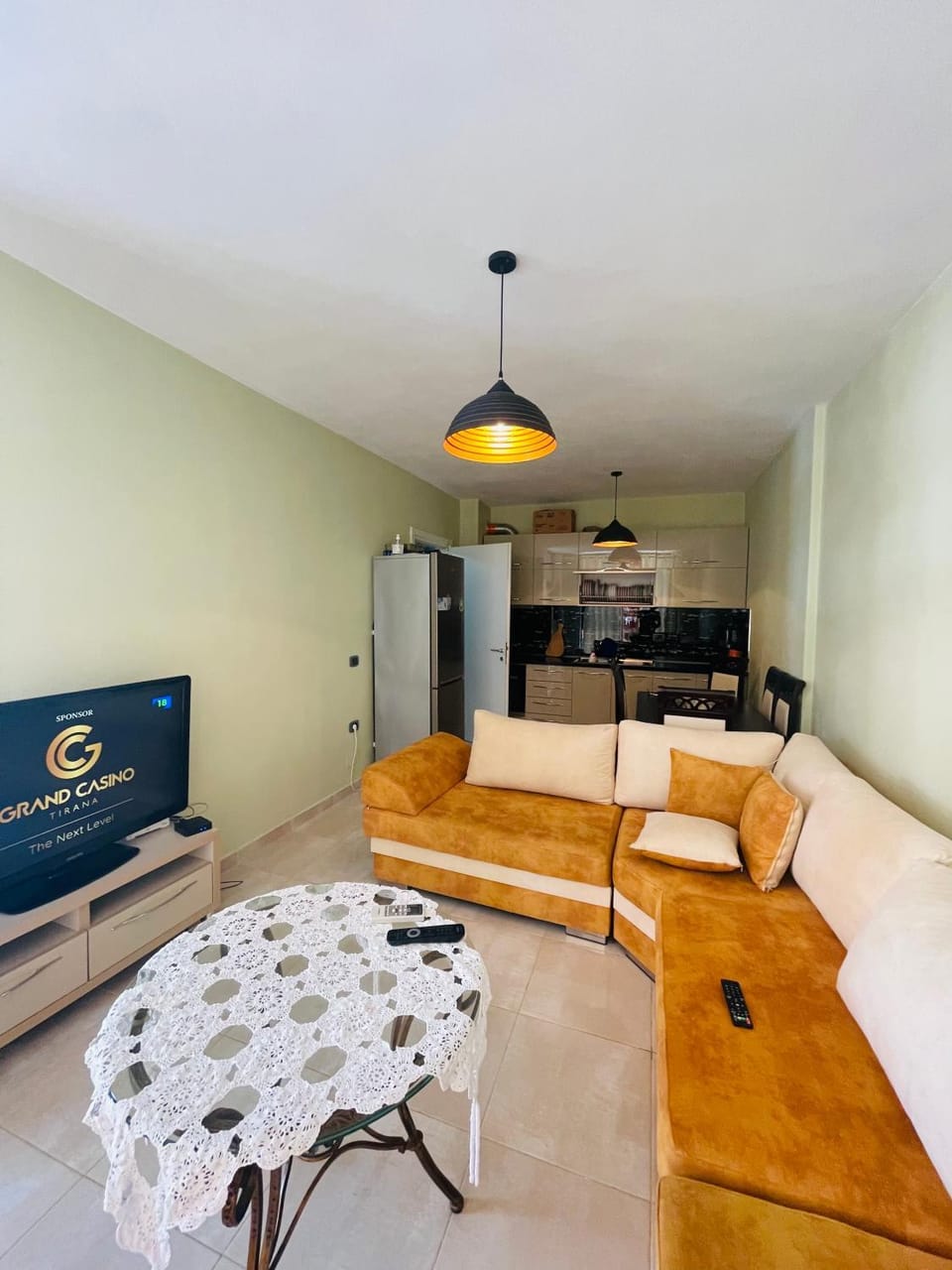 TV and multimedia, Kitchen or kitchenette, Living room, Seating area, Dining area, oven