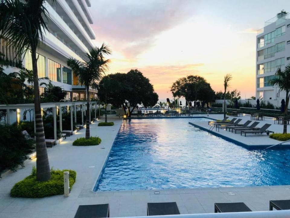 Swimming pool